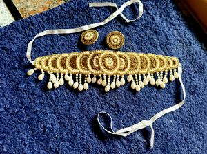 Pearly Gold Beaded Neck Set