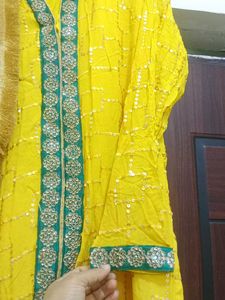 Yellow &amp; Green Kurta Set