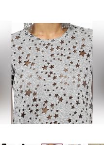 Vero ModaTextured Crew-Neck T-shirt with Panel Sty