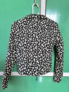 Chic Floral Print Crop Top