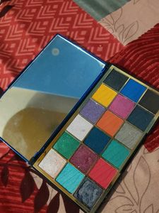 Revolution Eyeshadow Palette