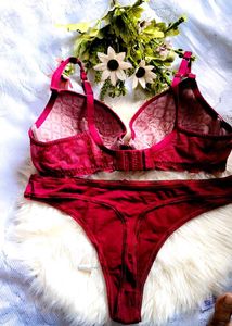 Victoria's Secret Biofit Lace Bra with thong👍