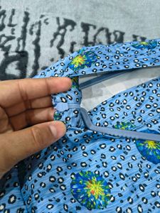 Beautiful Blue Floral Print  Skirt NEW