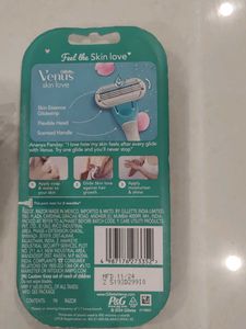 Gillette Venus Razor &amp; Face Ice Roller
