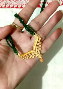 Elegant Gold pandent with Green Beads Mangalsutra