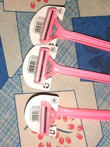 Set of 3 Max Soft Care Razors