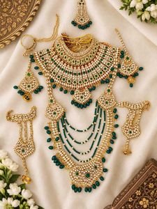 Intricate Emerald & Gold Indian Bridal Jewellery S