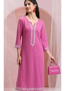 combo of Black Spaghetti Strap and pink kurti