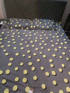 Polka Dots Bedsheet