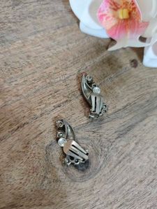 Sparkling Rhinestone Vintage Earrings