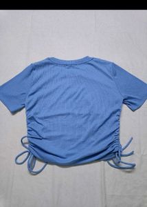 4 Trendy Women's Tops