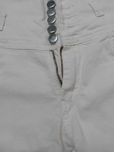 Women's White High-Waisted Jeans