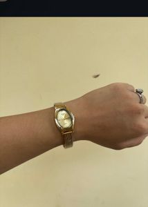 Elegant Gold Tone Women's Watch