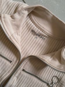 Ribbed Zip-Up Sleeveless Top