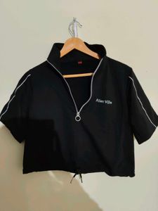 Black Crop Top with Zipper Detail