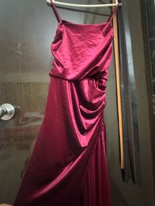 Elegant Burgundy Maxi Dress