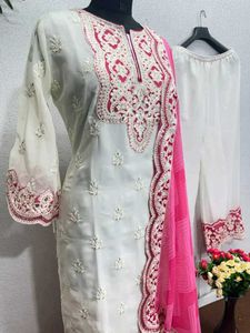 Elegant White Kurta Set with Pink Embroidery