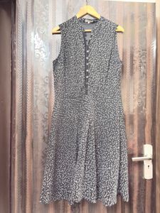 Chic Sleeveless Polka Dot Dress