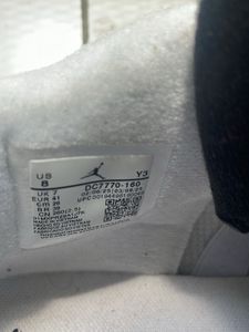 Air Jordan 4 Retro Sneakers