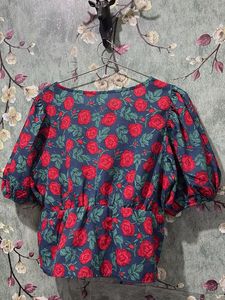Cute pinteresty Print Puff Sleeve Top