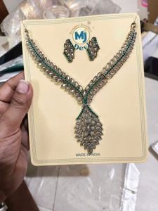 Exquisite Peacock Design Necklace &amp; Earrings Set