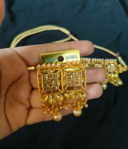 Elegant Gold-Tone Jewelry Set