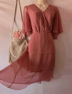 Beautiful pink flared dress 💗