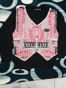 Trendy Graphic Vest Outfit