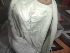 ( H&amp;M )Comfortable White Hoodie by H&amp;M