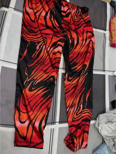 Stylish Black &amp; Red Print Top