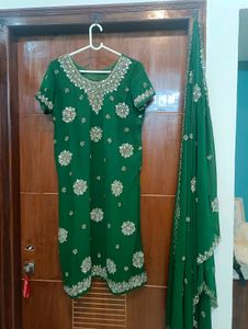 green dupatta set party wear