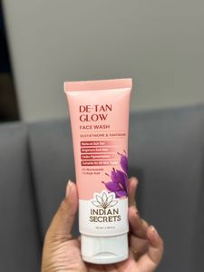 Indian Secrets De-Tan Glow Face Wash