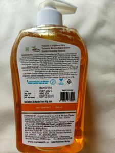 Mamaearth Vitamin C Daily Glow Face Wash