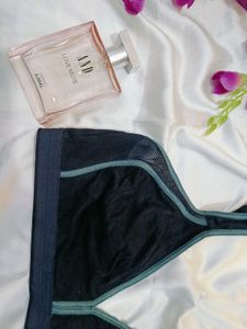 🇳🇿💫🎀Avid Black Sports Bra