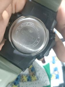 Men's Analog Watch.  Good Condition.