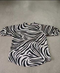 Stylish Zebra Print V-Neck Top