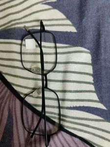Spectacle