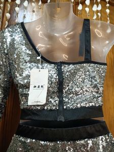 🖤🤍Sequin One-Sleeve Two Piece Set🤍🖤