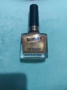 Glimmer DIVA Nail Polish - SCHAMPAGNE GOLD.