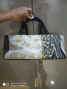 Stylish Bag with Floral Design
