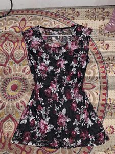 Chic Floral Lace Sleeveless Top