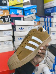 Adidas Superstar - Classic Style