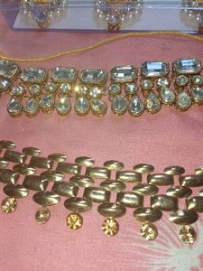 Stunning Jewellery Set of 4