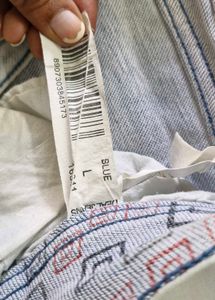 Light Wash Denim Capri Jeans