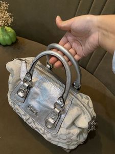 Authentic coach bag to die for