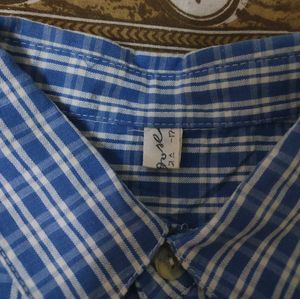 Rogoes Blue Checkered Button-Up Shirt
