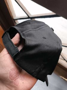 Bosch Black Cap - little bit Torn from side not us