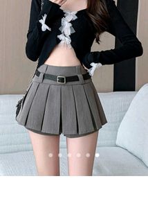 Pleated Mini Skirt with Belt Dark academia vibes