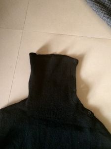 Black Pullover