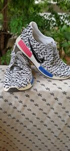 women sneakers